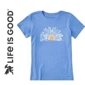 LIFE IS GOOD WOMEN’S Size LARGE CRUSHER TEE Cornflower Blue NWT